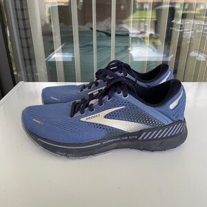 Brooks Adrenaline GTS Navy and Gray Running Shoes